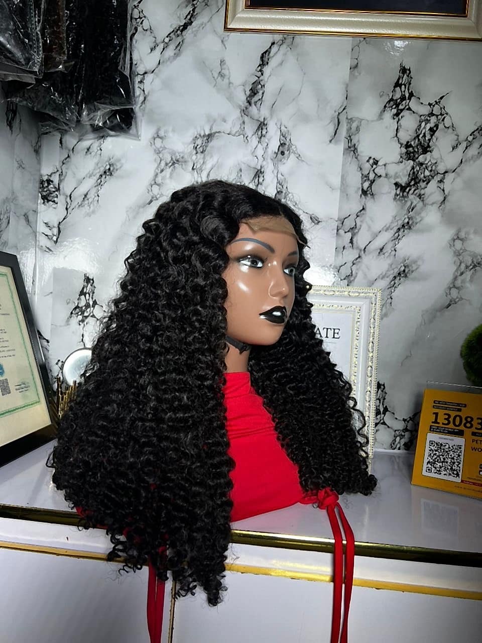 Queen Luxury Hairs
